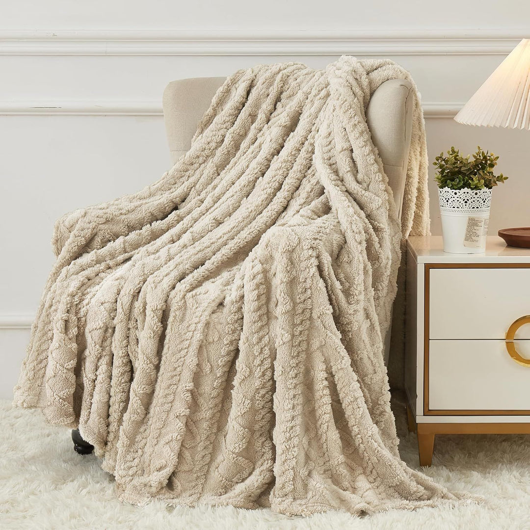 Buy farmhouse furniture Best Farmhouse Throw Blanket | Willow Creek Beige &amp; Cream Cottage Farmhouse Soft Fleece Throw - Modern Cottage Farmhouse Furniture
